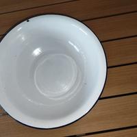 catino in ferro smaltato bianco