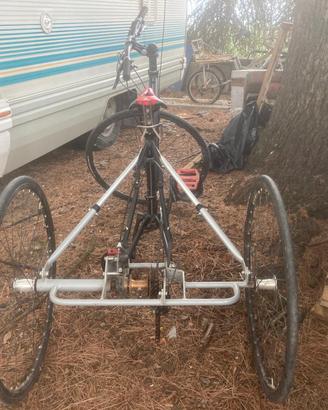 BICI TRE RUOTE SEMI NUOVA