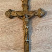 Crocifisso in ghisa - arte sacra- antico