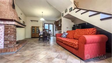 Casa indipendente con cortile