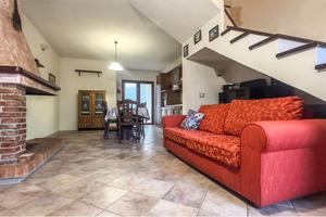 Casa indipendente con cortile