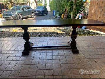 tavolo in legno massiccio