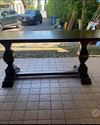 tavolo in legno massiccio