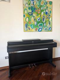 Pianoforte  Yamaha Arius YDP-163