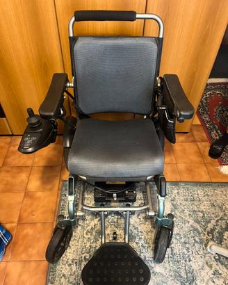 Sedia a rotelle elettrica WISGING