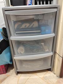 Cassettiera portaoggetti in plastica