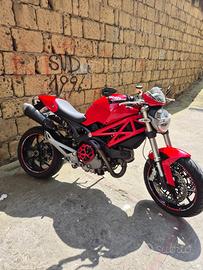 Ducati Monster 1100
