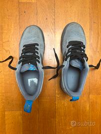 Nike Air Force 1 Grigie con dettagli Blu