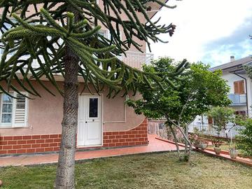 Appartamento con giardino