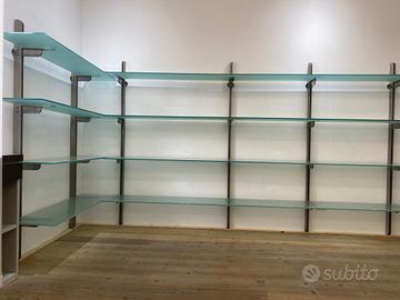 ARREDO  PARETI ATTREZZATE  ESPOSITIVE