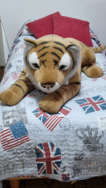Tigre gigante di peluche