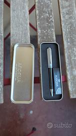 Penna Aurora a Scatto