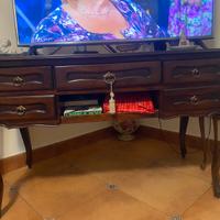 Scrivania in legno antico