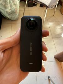 Insta 360 x3 con motorcycle bundle e accessori