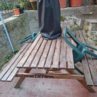 tavolo con panche in legno 