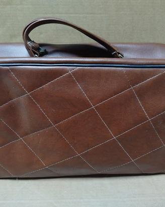 Borsa Vintage a Bauletto in Finta Pelle