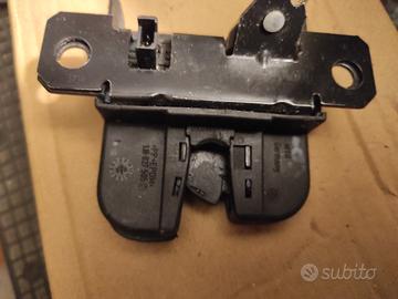 Serratura portellone posteriore  wv golf 4