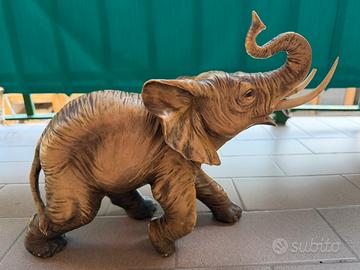 Elefante in ceramica d’arte di Guido Cacciapuoti
