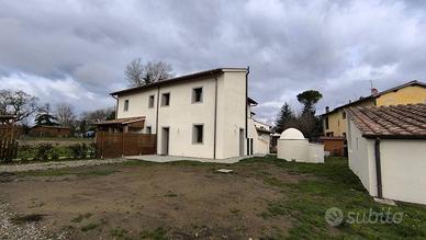 Appartamento di 120 m² con 4 locali a Vicchio