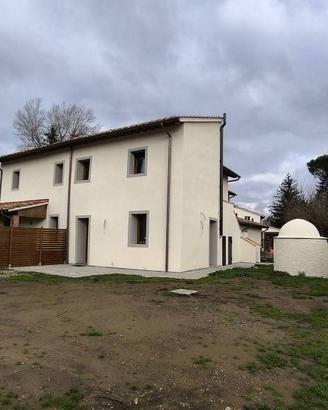 Appartamento di 120 m² con 4 locali a Vicchio