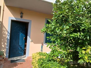 Appartamento con giardino privato garag 