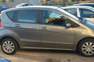 MERCEDES CLASSE A CDI 180 8 gomme nuove