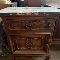 Coppia di comodini stile barocco in vero legno