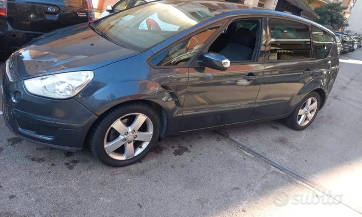Ford S max