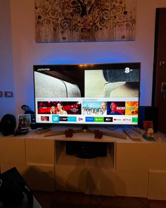 Samsung TV 55” 4K UHD Smart TV UE55RU7450UXZT
