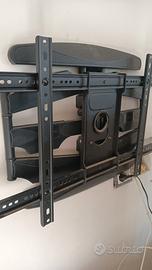 Staffa a muro estraibile per tv