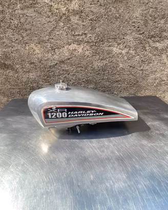 Serbatoio Harley Davidson Sportster da Short Trak