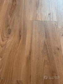 Pavimento SPC con tappetino integrato