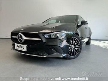 Mercedes-Benz CLA Shooting Brake 200 d Premium