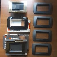 Placche e frutti elettrici, b ticino