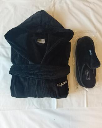 Accappatoio unisex Diadora + ciabatte in  OMAGGIO