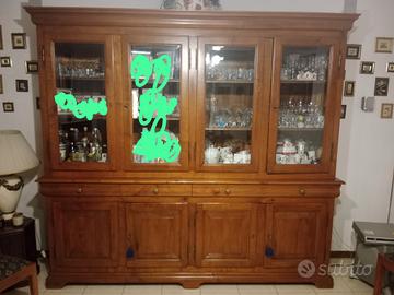 Credenza in stile