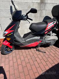 Motor