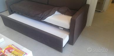 Divano letto matrimoniale