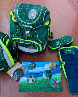Cartella scuola Ergobag con set completo
