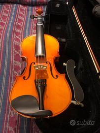 Violino 4/4 praticamente nuovo .