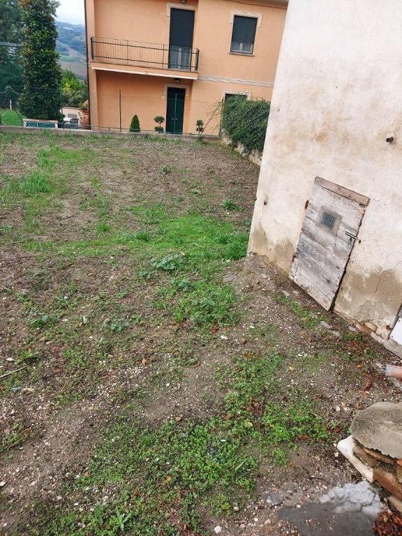 Terreno di 120 m² a Petriano - Vista 3