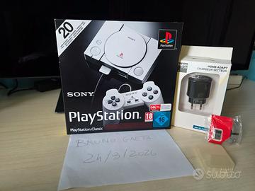 Playstation mini + caricabatterie + pendrive 32gb.