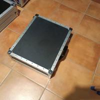 Coppia di lettori CDJ 350 Pioneer e flight case