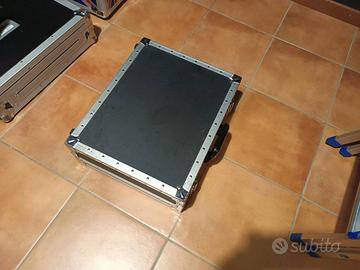 Coppia di lettori CDJ 350 Pioneer e flight case