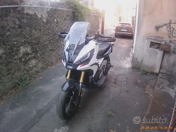 Honda Xadv 750 SE