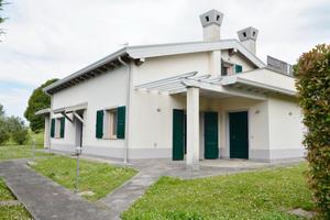 Doberdo' del lago:villa indipendente con giardino