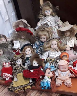 Bambole da collezione in ceramica