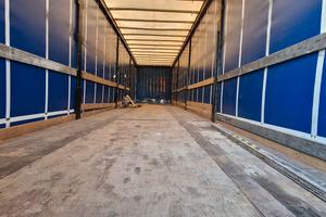 Trattore volvo fh 460 + rimorchio centinato 