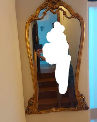 specchio in legno intagliato e cornice dorata