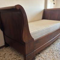 Letto antico singolo in legno
